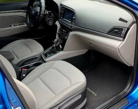 Синий Хендай Элантра, объемом двигателя 2 л и пробегом 190 тыс. км за 10700 $, фото 3 на Automoto.ua