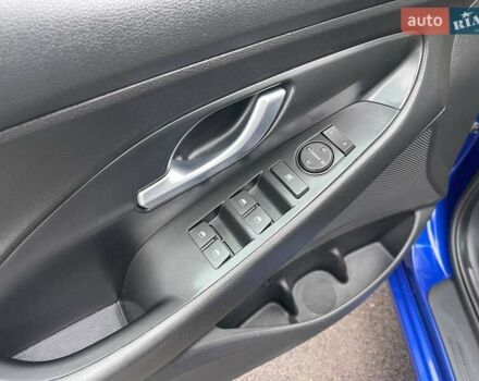 Синий Хендай Элантра, объемом двигателя 2 л и пробегом 135 тыс. км за 12990 $, фото 15 на Automoto.ua