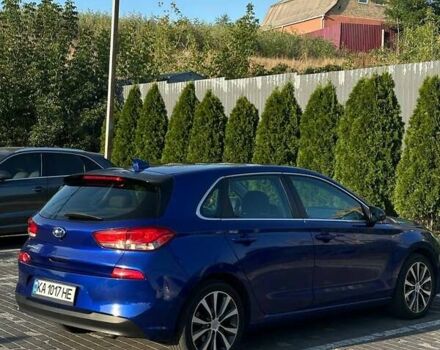 Синий Хендай Элантра, объемом двигателя 2 л и пробегом 130 тыс. км за 13000 $, фото 3 на Automoto.ua