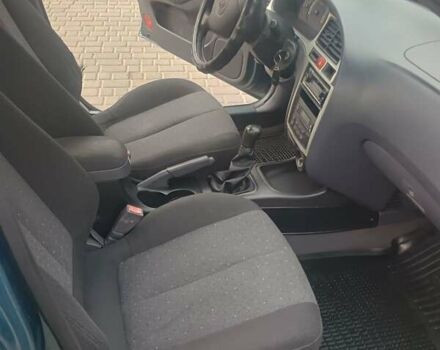 Синий Хендай Элантра, объемом двигателя 1.6 л и пробегом 320 тыс. км за 2800 $, фото 6 на Automoto.ua