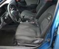 Синий Хендай Элантра, объемом двигателя 2 л и пробегом 300 тыс. км за 2400 $, фото 4 на Automoto.ua