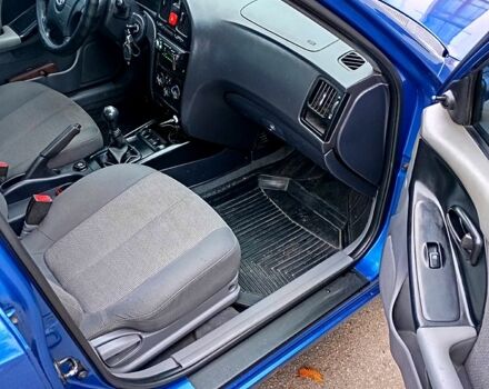 Хендай Элантра 2004 в Великой Багачке на Automoto.ua Синий Хендай Элантра, объемом двигателя 1.6 л и пробегом 190 тыс. км за 3700 $, фото 8 на Automoto.ua