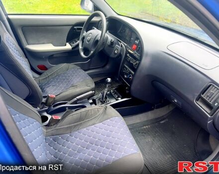 Синій Хендай Елантра, об'ємом двигуна 1.6 л та пробігом 200 тис. км за 3250 $, фото 2 на Automoto.ua