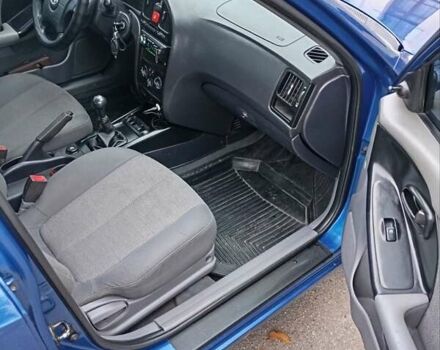 Хендай Элантра 2004 в Великой Багачке на Automoto.ua Синий Хендай Элантра, объемом двигателя 1.6 л и пробегом 190 тыс. км за 3700 $, фото 6 на Automoto.ua