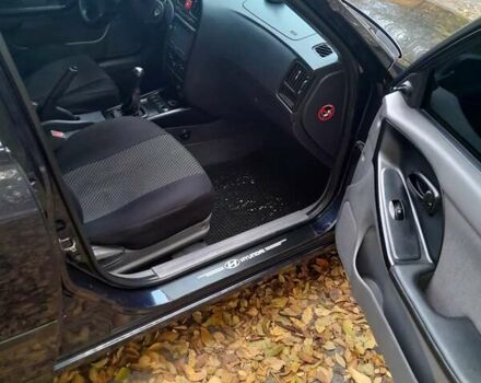 Синий Хендай Элантра, объемом двигателя 1.6 л и пробегом 200 тыс. км за 3700 $, фото 6 на Automoto.ua