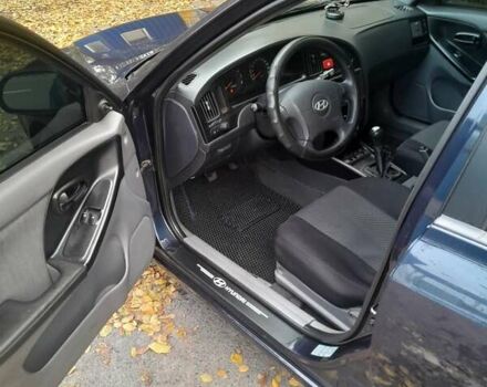 Синий Хендай Элантра, объемом двигателя 1.6 л и пробегом 200 тыс. км за 3700 $, фото 9 на Automoto.ua