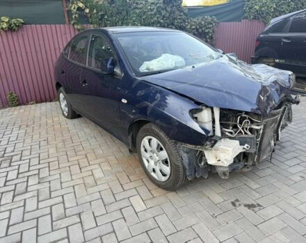 Синій Хендай Елантра, об'ємом двигуна 1.6 л та пробігом 54 тис. км за 2000 $, фото 4 на Automoto.ua