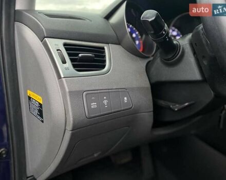 Синій Хендай Елантра, об'ємом двигуна 1.8 л та пробігом 215 тис. км за 8990 $, фото 19 на Automoto.ua