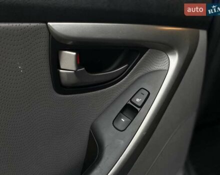 Синій Хендай Елантра, об'ємом двигуна 1.8 л та пробігом 215 тис. км за 8990 $, фото 29 на Automoto.ua