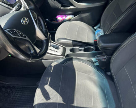 Хендай Элантра 2011 в Киеве на Automoto.ua Синий Хендай Элантра, объемом двигателя 1.8 л и пробегом 200 тыс. км за 8500 $, фото 9 на Automoto.ua