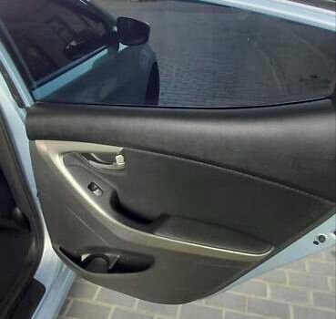 Синий Хендай Элантра, объемом двигателя 1.8 л и пробегом 145 тыс. км за 9700 $, фото 18 на Automoto.ua