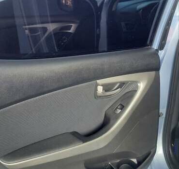 Синий Хендай Элантра, объемом двигателя 1.8 л и пробегом 145 тыс. км за 9700 $, фото 16 на Automoto.ua