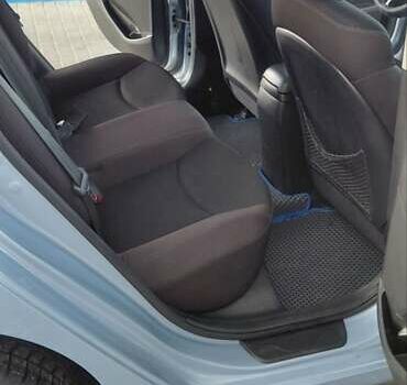 Синий Хендай Элантра, объемом двигателя 1.8 л и пробегом 145 тыс. км за 9700 $, фото 70 на Automoto.ua