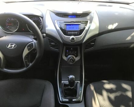 Синий Хендай Элантра, объемом двигателя 1.6 л и пробегом 120 тыс. км за 8500 $, фото 6 на Automoto.ua