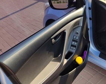 Синій Хендай Елантра, об'ємом двигуна 1.59 л та пробігом 96 тис. км за 8999 $, фото 1 на Automoto.ua