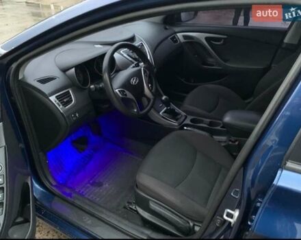 Хендай Элантра 2013 в Харькове на Automoto.ua Синий Хендай Элантра, объемом двигателя 1.59 л и пробегом 63 тыс. км за 9800 $, фото 14 на Automoto.ua