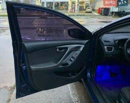 Хендай Элантра 2013 в Харькове на Automoto.ua Синий Хендай Элантра, объемом двигателя 1.59 л и пробегом 63 тыс. км за 9800 $, фото 15 на Automoto.ua