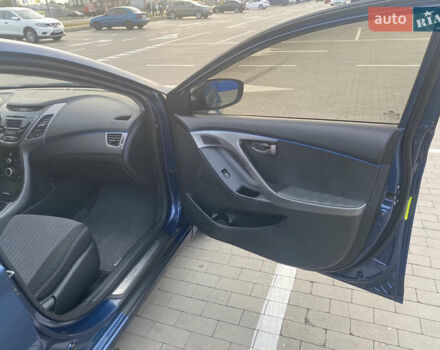 Синій Хендай Елантра, об'ємом двигуна 1.59 л та пробігом 240 тис. км за 9000 $, фото 8 на Automoto.ua