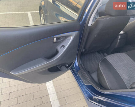 Синій Хендай Елантра, об'ємом двигуна 1.59 л та пробігом 240 тис. км за 9000 $, фото 7 на Automoto.ua