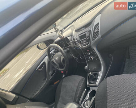 Синій Хендай Елантра, об'ємом двигуна 1.59 л та пробігом 240 тис. км за 9000 $, фото 6 на Automoto.ua