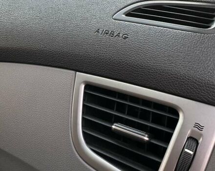 Синій Хендай Елантра, об'ємом двигуна 1.8 л та пробігом 300 тис. км за 10500 $, фото 11 на Automoto.ua