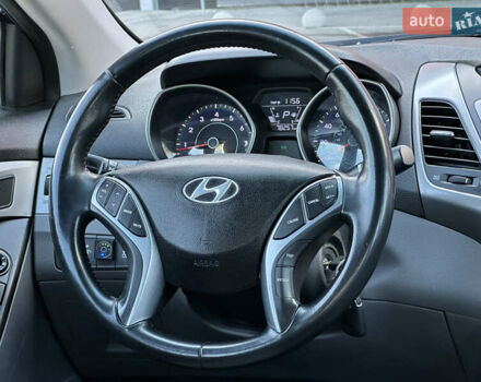 Хендай Элантра 2015 в Киеве на Automoto.ua Синий Хендай Элантра, объемом двигателя 1.8 л и пробегом 124 тыс. км за 8900 $, фото 9 на Automoto.ua