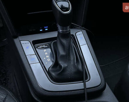 Синий Хендай Элантра, объемом двигателя 2 л и пробегом 145 тыс. км за 11500 $, фото 7 на Automoto.ua