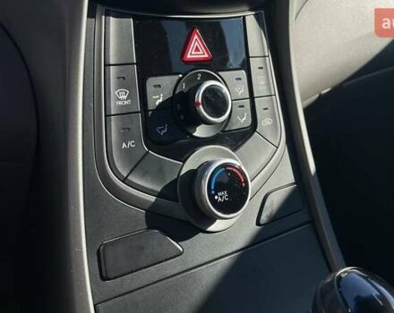 Синій Хендай Елантра, об'ємом двигуна 1.8 л та пробігом 321 тис. км за 10999 $, фото 23 на Automoto.ua