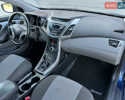 Хендай Элантра 2015 в Киеве на Automoto.ua Синий Хендай Элантра, объемом двигателя 1.8 л и пробегом 124 тыс. км за 8900 $, фото 12 на Automoto.ua