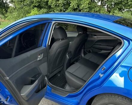 Синий Хендай Элантра, объемом двигателя 1.58 л и пробегом 150 тыс. км за 10900 $, фото 6 на Automoto.ua