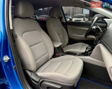 Синий Хендай Элантра, объемом двигателя 2 л и пробегом 145 тыс. км за 9950 $, фото 17 на Automoto.ua