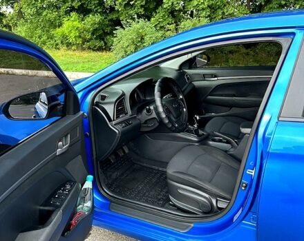 Синій Хендай Елантра, об'ємом двигуна 1.6 л та пробігом 144 тис. км за 11500 $, фото 6 на Automoto.ua