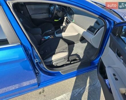 Синий Хендай Элантра, объемом двигателя 2 л и пробегом 85 тыс. км за 13700 $, фото 32 на Automoto.ua