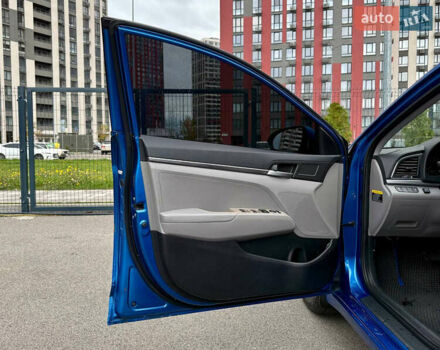 Синий Хендай Элантра, объемом двигателя 2 л и пробегом 145 тыс. км за 9950 $, фото 16 на Automoto.ua