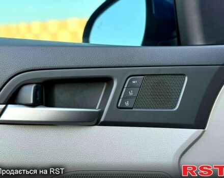 Синий Хендай Элантра, объемом двигателя 2 л и пробегом 93 тыс. км за 12999 $, фото 2 на Automoto.ua