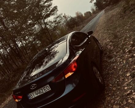 Синий Хендай Элантра, объемом двигателя 1.8 л и пробегом 200 тыс. км за 8900 $, фото 2 на Automoto.ua