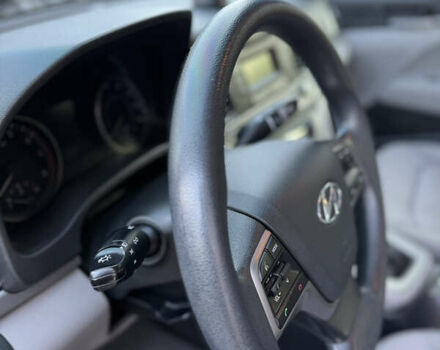 Синій Хендай Елантра, об'ємом двигуна 2 л та пробігом 180 тис. км за 10500 $, фото 16 на Automoto.ua