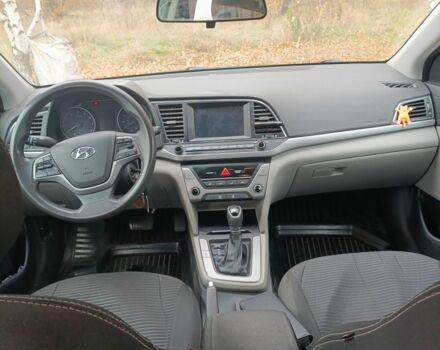 Синий Хендай Элантра, объемом двигателя 2 л и пробегом 102 тыс. км за 9999 $, фото 7 на Automoto.ua