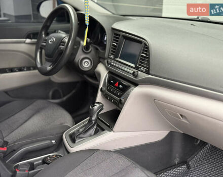 Синий Хендай Элантра, объемом двигателя 2 л и пробегом 209 тыс. км за 9300 $, фото 27 на Automoto.ua