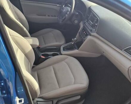 Хендай Элантра 2017 в Киеве на Automoto.ua Синий Хендай Элантра, объемом двигателя 2 л и пробегом 125 тыс. км за 10600 $, фото 3 на Automoto.ua