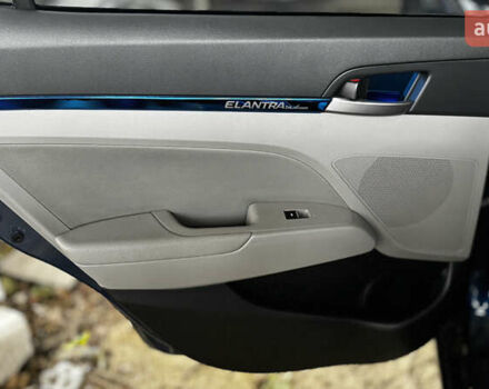 Синий Хендай Элантра, объемом двигателя 2 л и пробегом 100 тыс. км за 11000 $, фото 14 на Automoto.ua