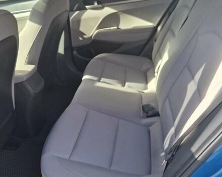 Хендай Элантра 2017 в Киеве на Automoto.ua Синий Хендай Элантра, объемом двигателя 2 л и пробегом 125 тыс. км за 10600 $, фото 5 на Automoto.ua