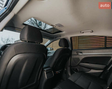 Синий Хендай Элантра, объемом двигателя 2 л и пробегом 92 тыс. км за 12000 $, фото 16 на Automoto.ua