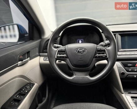 Синий Хендай Элантра, объемом двигателя 2 л и пробегом 209 тыс. км за 9300 $, фото 18 на Automoto.ua
