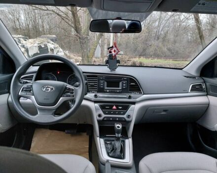 Синий Хендай Элантра, объемом двигателя 2 л и пробегом 80 тыс. км за 10500 $, фото 10 на Automoto.ua