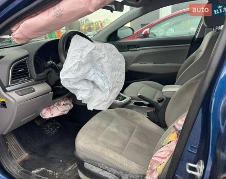 Синий Хендай Элантра, объемом двигателя 2 л и пробегом 113 тыс. км за 8900 $, фото 8 на Automoto.ua