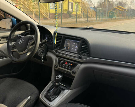 Синій Хендай Елантра, об'ємом двигуна 2 л та пробігом 206 тис. км за 9899 $, фото 8 на Automoto.ua