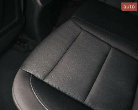 Синий Хендай Элантра, объемом двигателя 2 л и пробегом 92 тыс. км за 12000 $, фото 18 на Automoto.ua