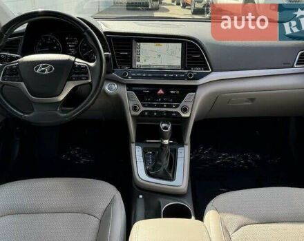 Синий Хендай Элантра, объемом двигателя 2 л и пробегом 109 тыс. км за 2900 $, фото 6 на Automoto.ua
