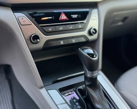 Синій Хендай Елантра, об'ємом двигуна 2 л та пробігом 180 тис. км за 10500 $, фото 17 на Automoto.ua